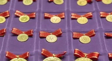 Altın fiyatlarında yeni rekor! Tırmanışını sürdürüyor (12 Nisan altın fiyatları: Gram, çeyrek, tam altın kaç TL?)