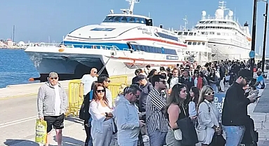 Bayram tatilinde 20 bine yakın Türk Yunan adalarına geçti