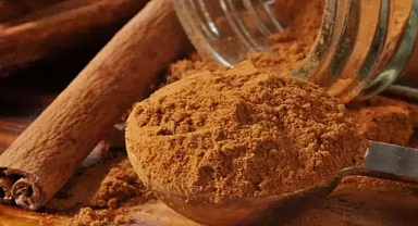 Türk kahvesine kaşığın ucuyla koymak yeterli! Muhteşem ikili iğne ipliğe döndürüyor