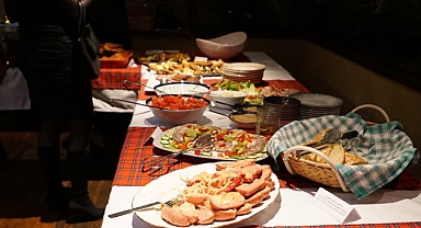 ÇEK YEMEK FESTİVALİNİN İLKİ MİDPOİNT’DE YAPILDI