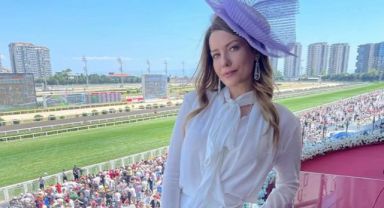 Sera Tokdemir, 98. Gazi Koşusu'nda kaza geçirdi. Ayağından yaralanan oyuncu için ambulans çağrıldı.