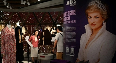 Prenses Diana'nın kıyafet ve mektuplarından oluşan koleksiyonu, 164 milyon TL'ye satıldı