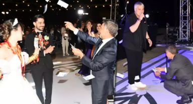 Yıldızhan Ailesi'nin Mutlu Günü: Mustafa Yıldızhan ve Ecem Demirdöğen İzmir'de Evlendi