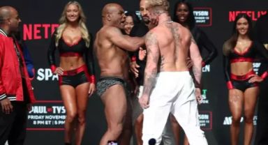Mike Tyson, merakla beklenen dövüş öncesinde Jake Paul'a tokat attı
