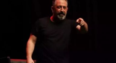 Cem Yılmaz, kırık lamba çıkışı için özür diledi
