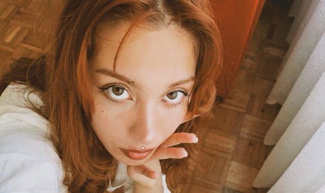 Dilan Filiz'den Yeni Tekli: Elim Cebimde