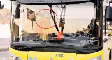 "Uzun zamandır işim yok" diyen ünlü oyuncu İETT otobüsüne binerken görüntülendi