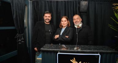 Chin Chin’de Şarkılar Nazan Şoray İçin Çaldı