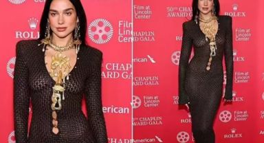 Dua Lipa, katıldığı etkinlikte şeffaf elbisesiyle göz kamaştırdı