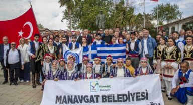 Kültür, Lezzet ve Dostluk Apollon’un Gölgesinde Buluştu: Girit Lezzetleriyle Side’de Bir Tat Yolculuğu Başladı