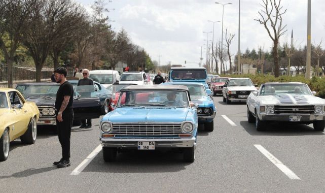 White Event İncek’te 23 Nisan’a Özel Klasik Araç Partisi Rüzgarı Esti