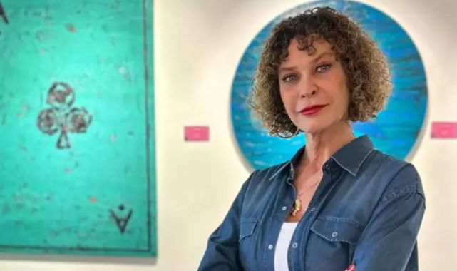 Fırça darbeleriyle gelen yeniden doğuş: Ekranlardan sanat galerisine