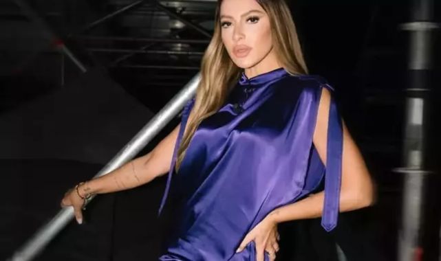 Hadise kendisine yöneltilen eleştirilerin ardından sahnede sessizliğini bozdu
