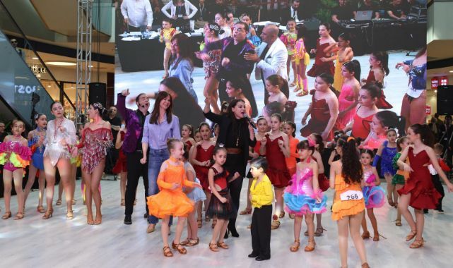 ŞAMPİYON DANSÇILARIMIZ ÜLKEMİZİ DÜNYA ŞAMPİYONASINDA TEMSİL EDECEK…