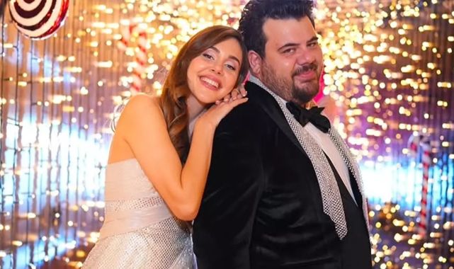 Romantik tatil kabusa döndü! Berfu ve Eser Yenenler Paris'te dolandırıldı - Magazin - Bonnevie Dergi