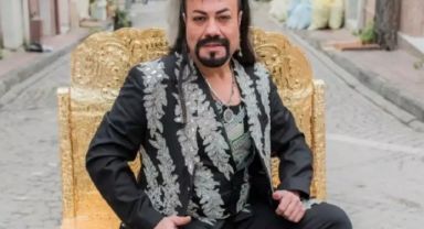 Tanımak neredeyse imkansız! Kobra Murat, peruğunu çıkarınca adeta bambaşka biri oldu