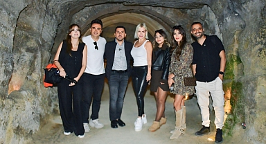 Ömür Gedik sahne öncesi traktör kullandı